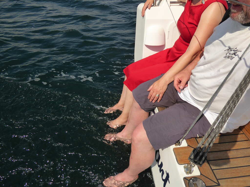 Füße im Kielwasser